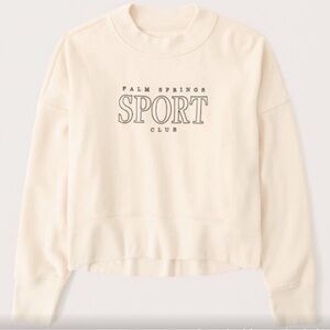 Abercrombie Women's 90s Sharkbite Graphic Crew Sweatshirt